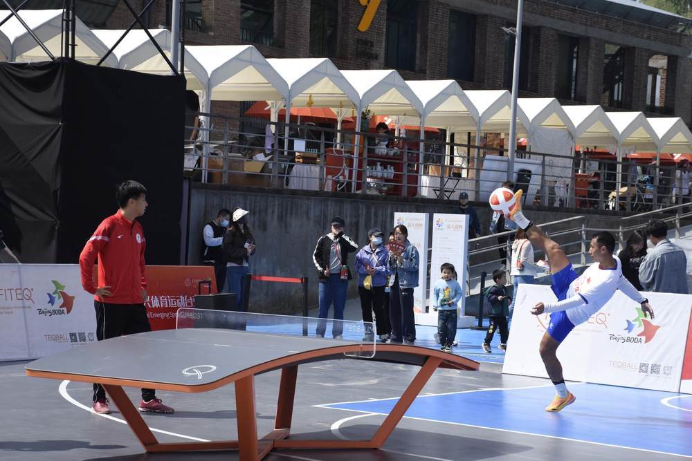 库尔图瓦生涯17次对阵曼城全部丢球，从未完成零封