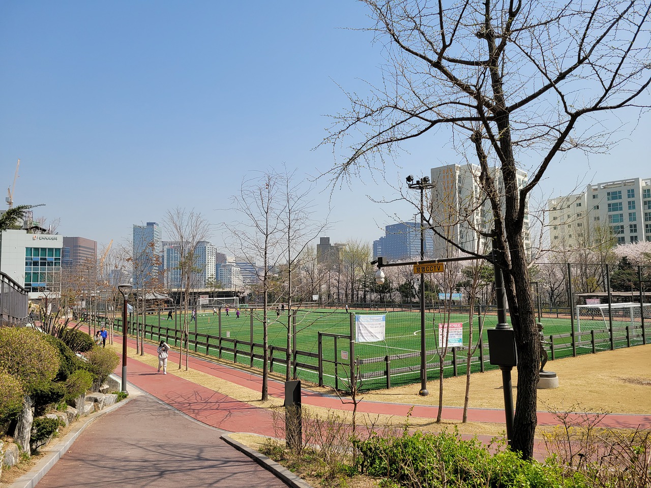 塔：首次佩戴德国队长袖标意义重大，但世界杯资格最重要